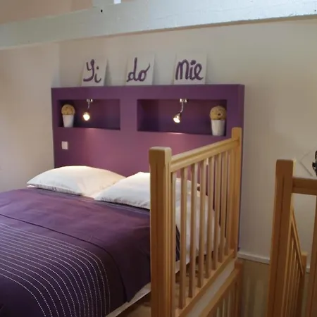 فندق مبيت وإفطار Madeleine & Cie 3*